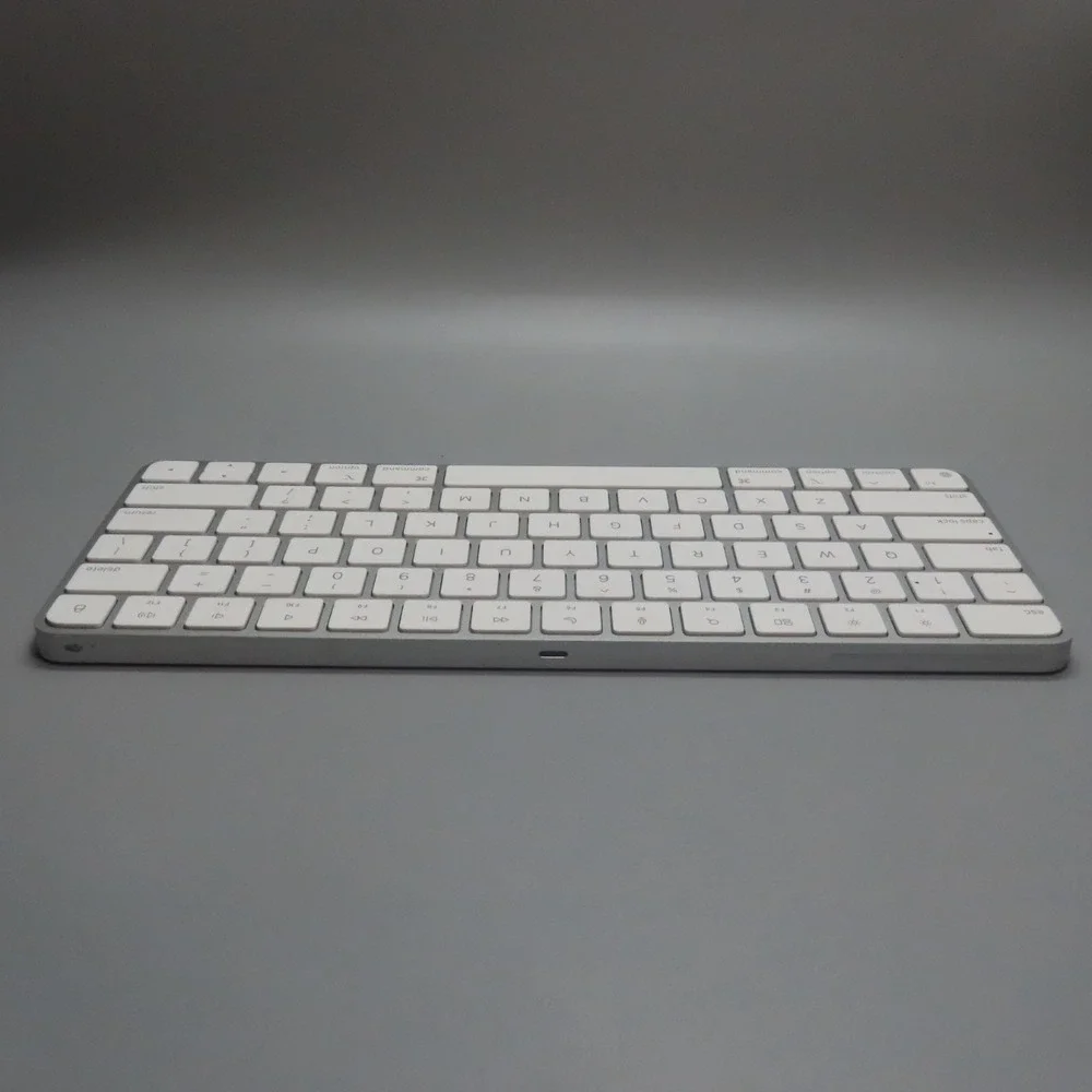 Genuine Apple magic keyboard Bluetooth‎ with for Macbook - A2450 - lightly used